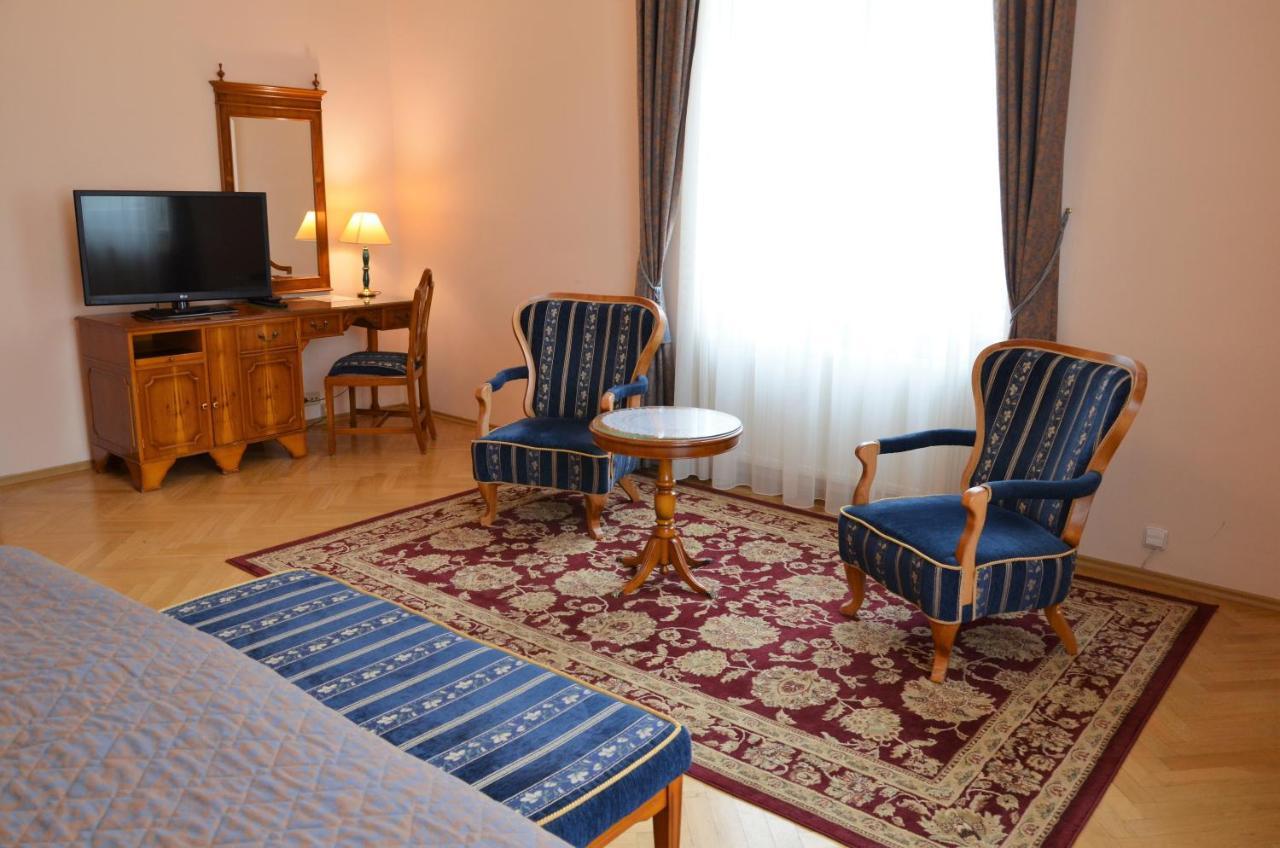 Bristol Vila Tereza Karlovy Vary Esterno foto